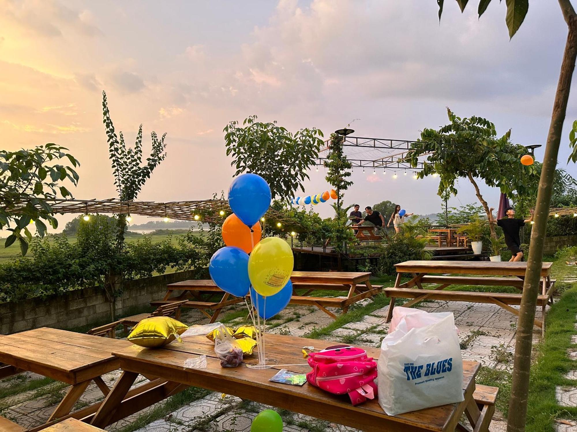 Ben Ho Homestay Xa Gia Tan Bagian luar foto