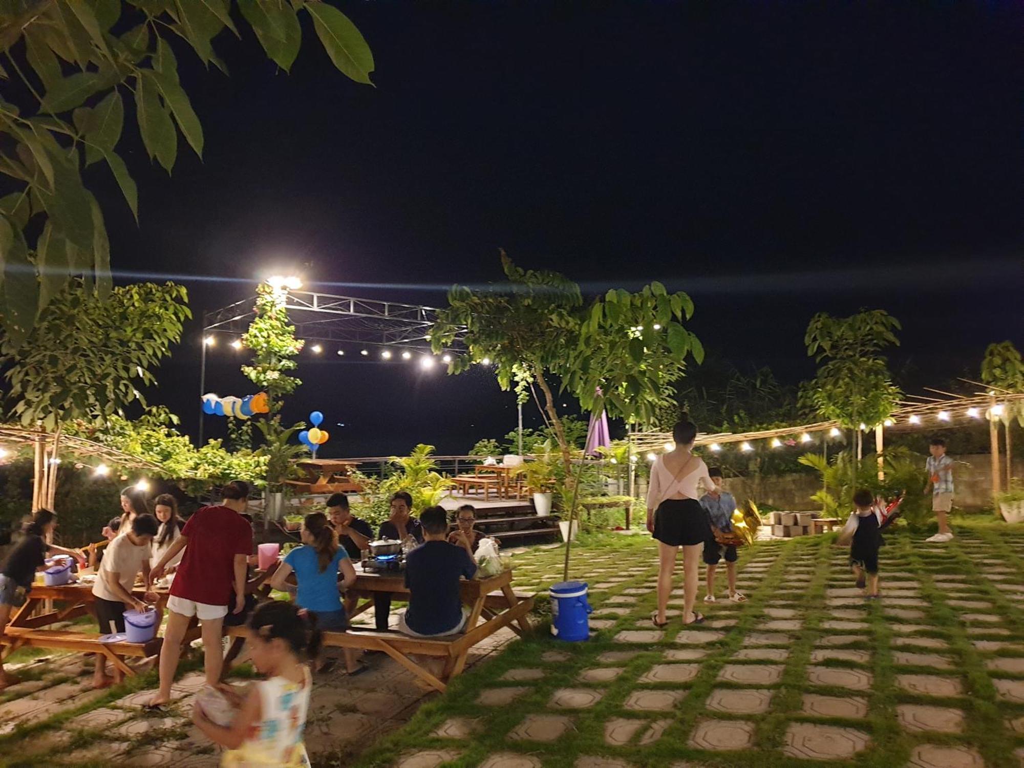 Ben Ho Homestay Xa Gia Tan Bagian luar foto